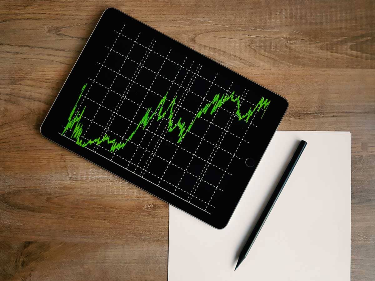 Read more about the article European stocks fall as Bank of England boost fades: down 1.7%