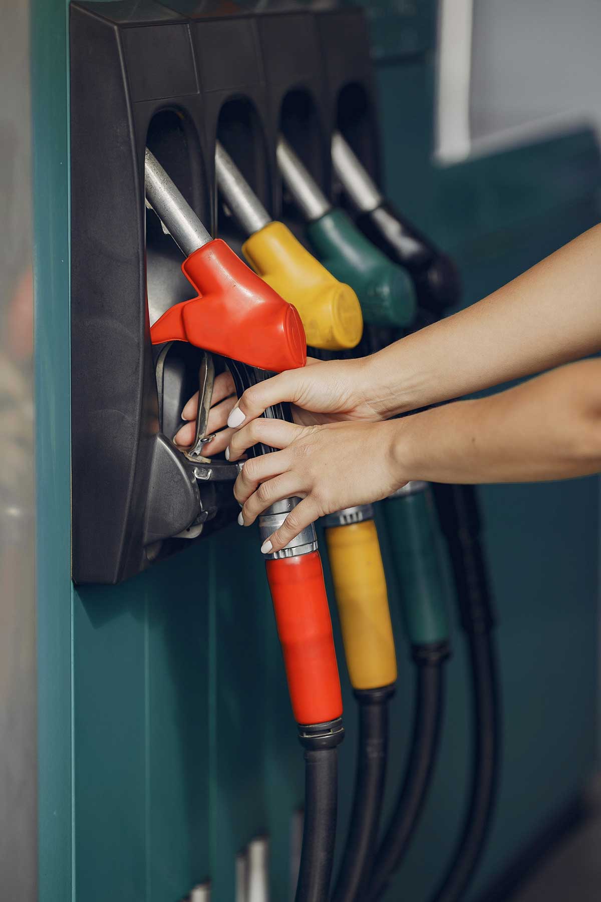 Read more about the article Oil prices down 3% with recession fears in focus